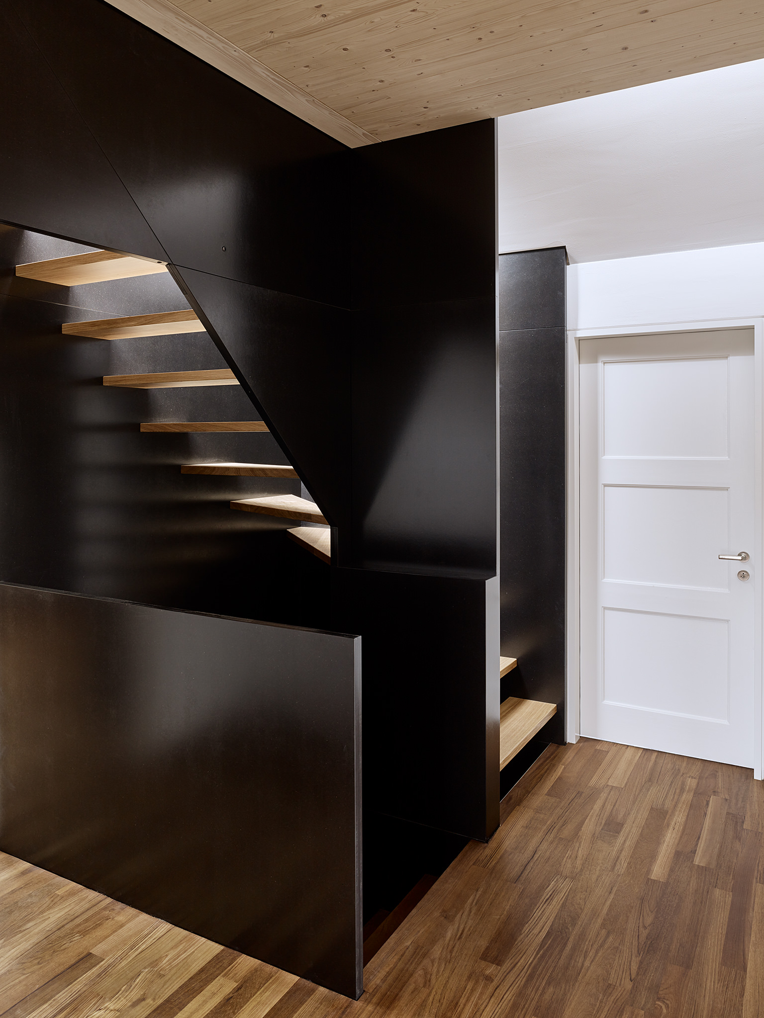 E16604 Alpa 058513 SCREEN